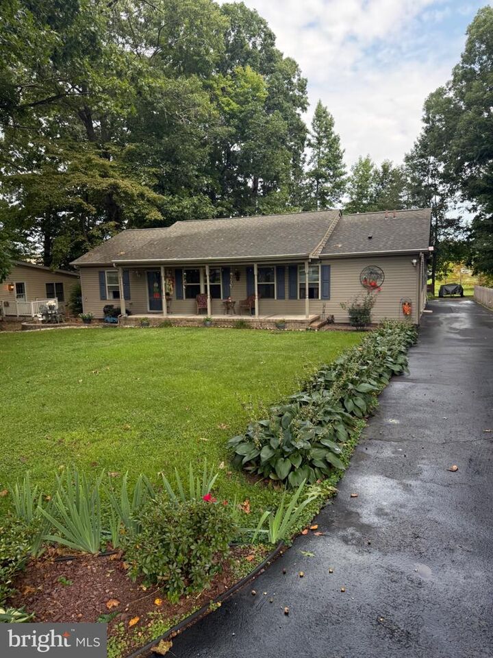 Property Photo:  32274 Robin Hoods Loop  DE 19966 