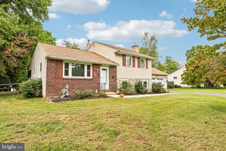 Property Photo: 517 Lexington Avenue PA 18914
