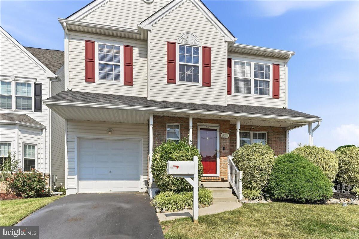 Property Photo: 639 Foxglove Drive PA 19070
