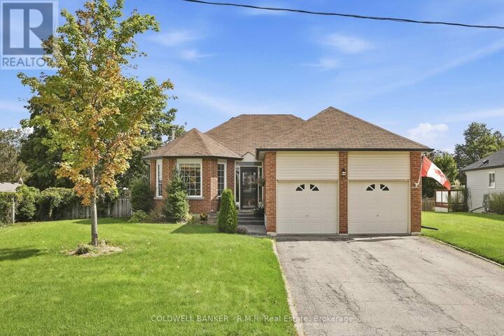 Property Photo: 25 Cedar Court ON K9V 6A9