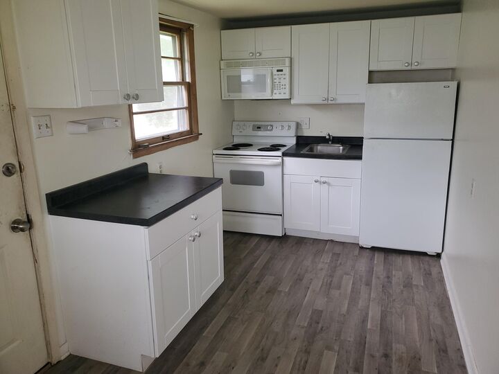 Property Photo:  905-907 Pannell St  MO 65201 