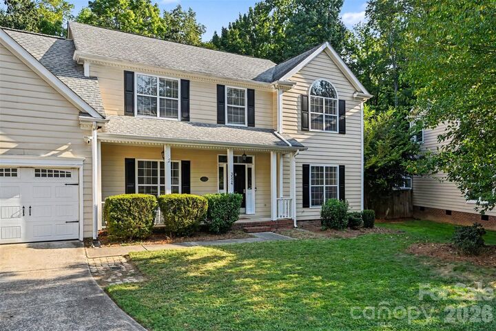 Property Photo:  3524 Crescent Knoll Drive  NC 28105 
