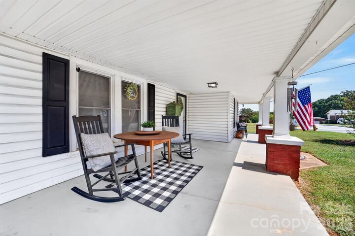 Property Photo: 3276 E Calvin Street 1-2 NC 28610