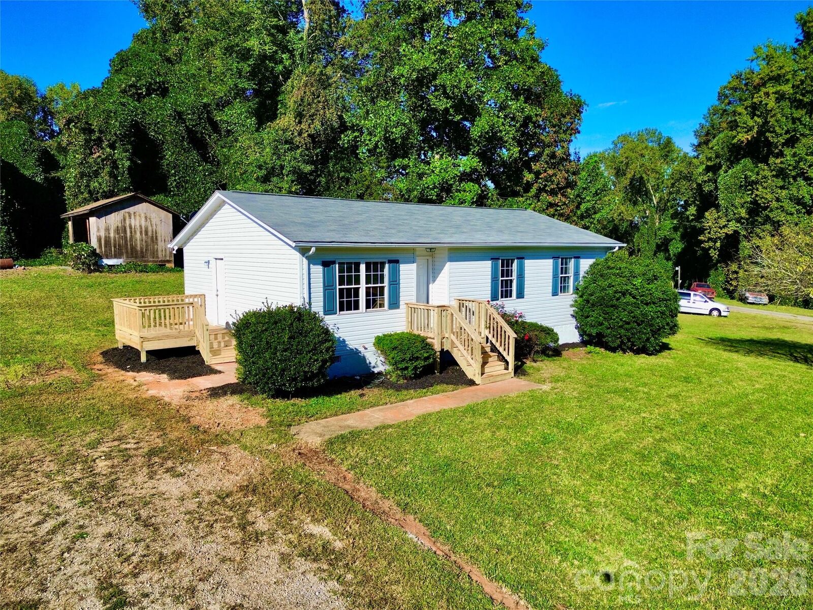 Property Photo:  2130 Haven Circle SW  NC 28645 