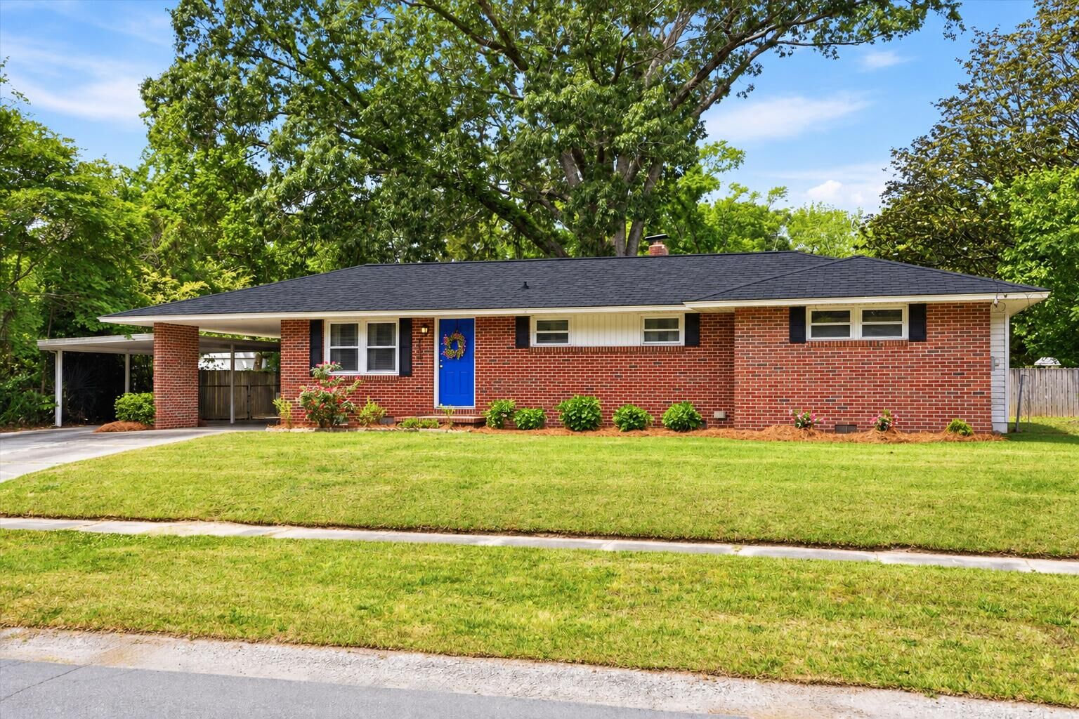 Property Photo: 2638 Dellwood Avenue SC 29405