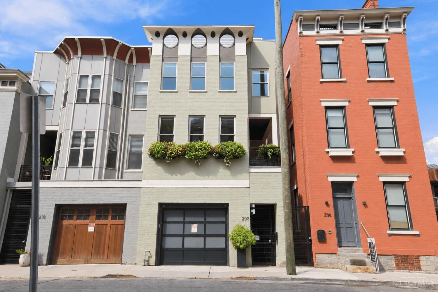 Property Photo:  208 Wade Street  OH 45202 