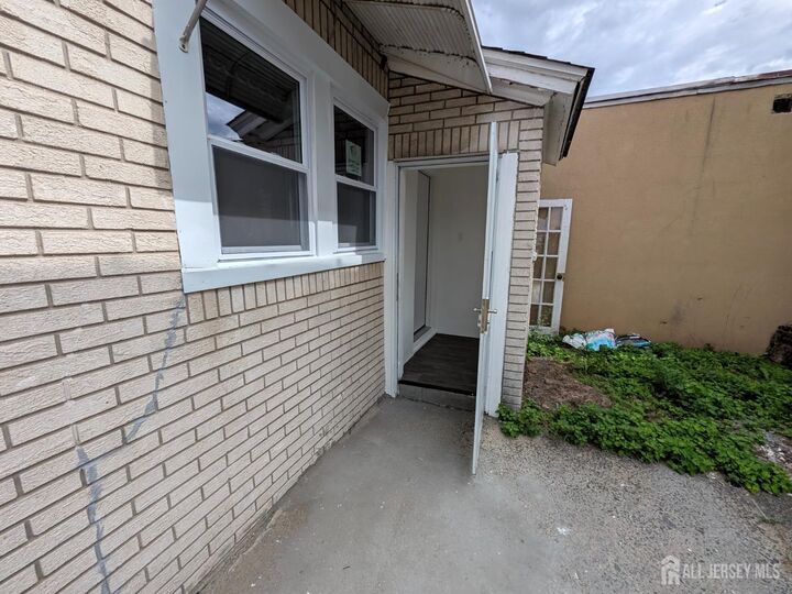 Property Photo:  121 Kossuth Street  NJ 08873 