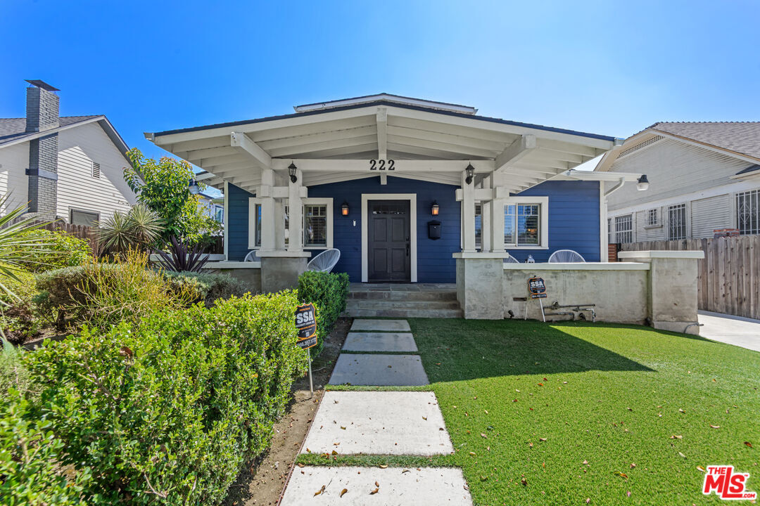 Property Photo:  222 N St Andrews Pl  CA 90004 