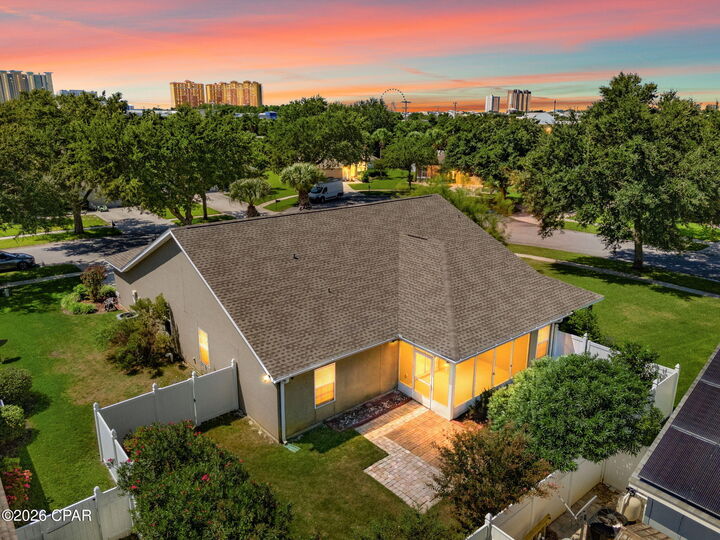 Property Photo:  218 Biltmore Place  FL 32413 