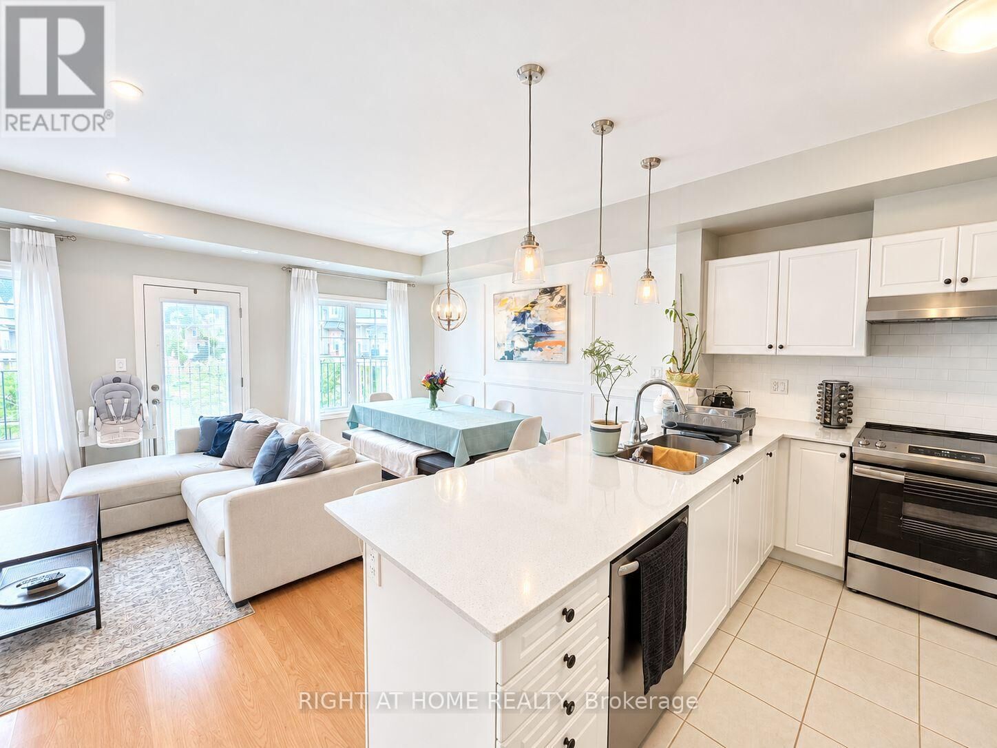 Property Photo: 2420 Baronwood Drive 40-03 ON L6M 0X6