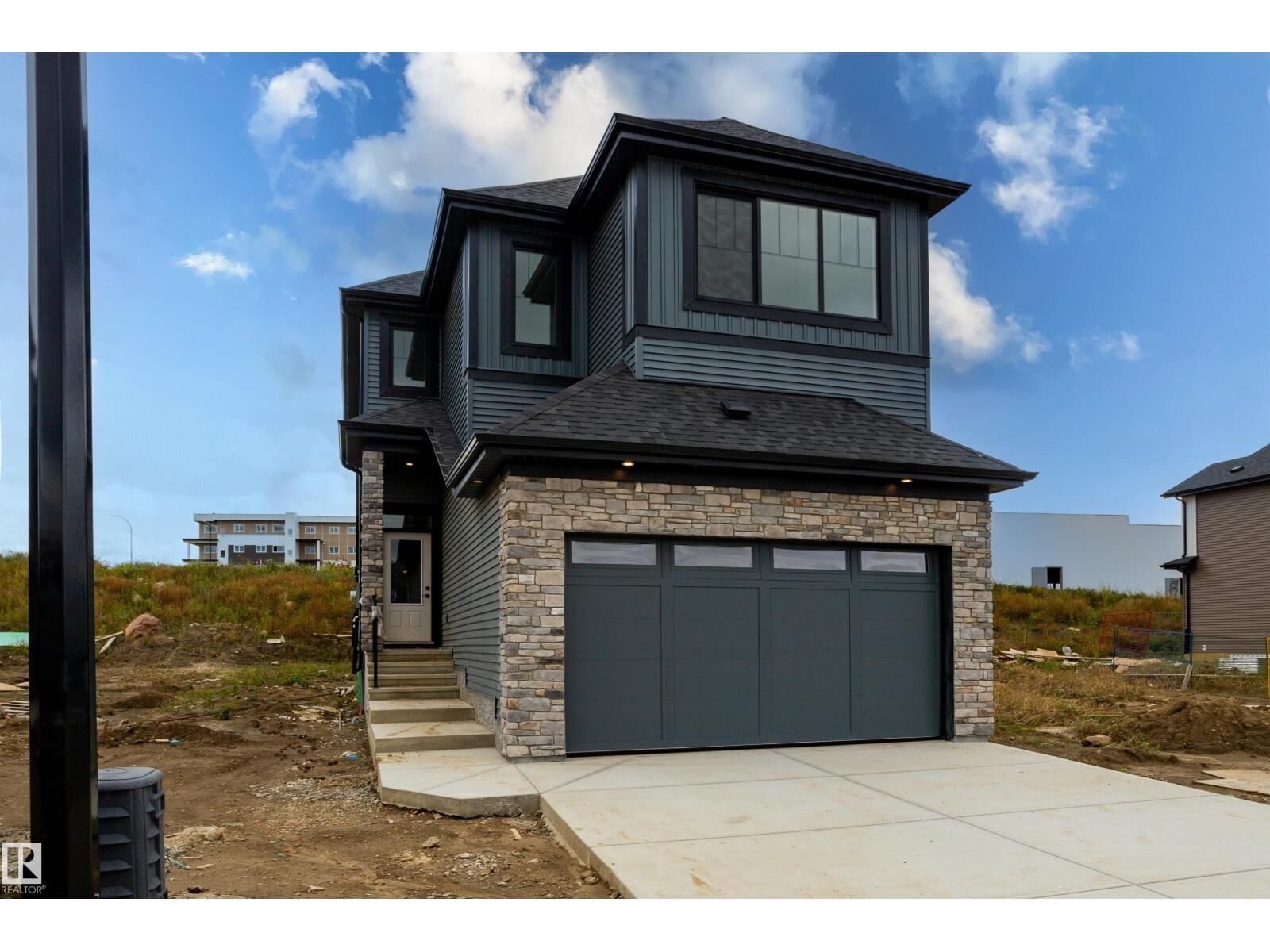Property Photo:  1429 Osprey Co NW  AB T5S 0H3 