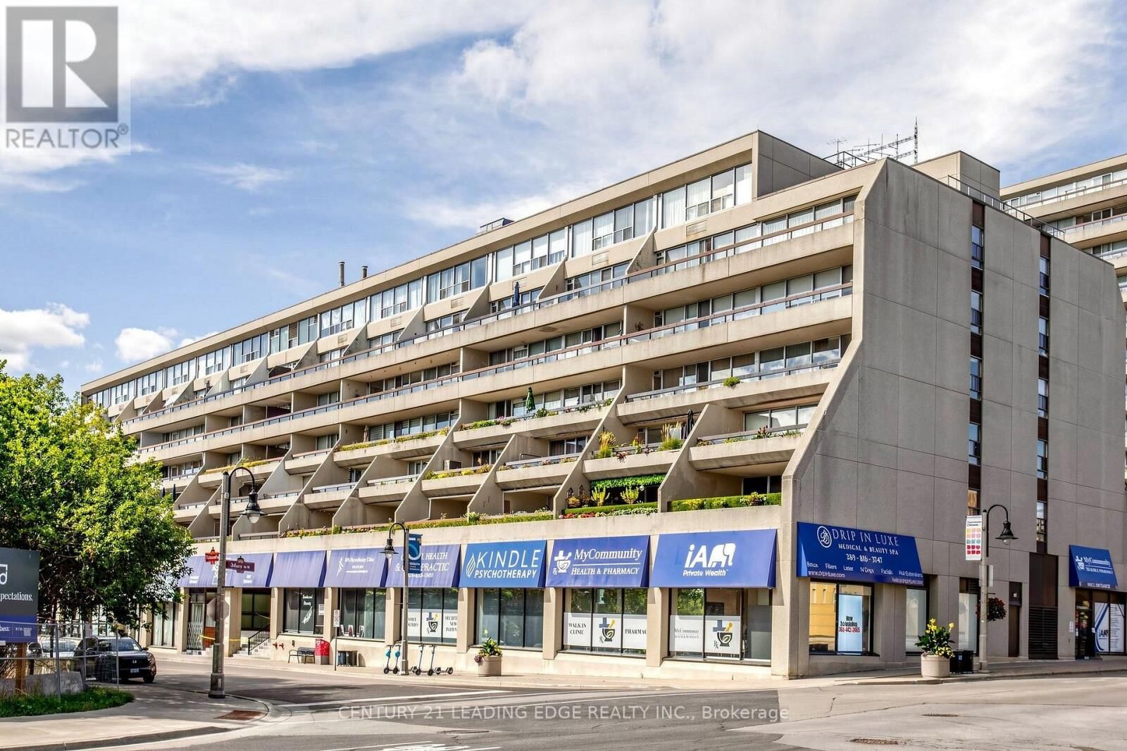 Property Photo:  50 Richmond Street East 429  ON L1G 7C7 