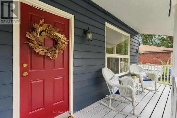 Property Photo: 293 Kenwood Avenue ON L4P 2X6