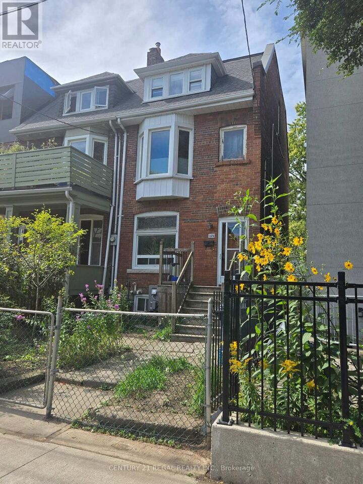 Property Photo:  201/2 O'Hara Avenue Northeast  ON M6K 2P8 