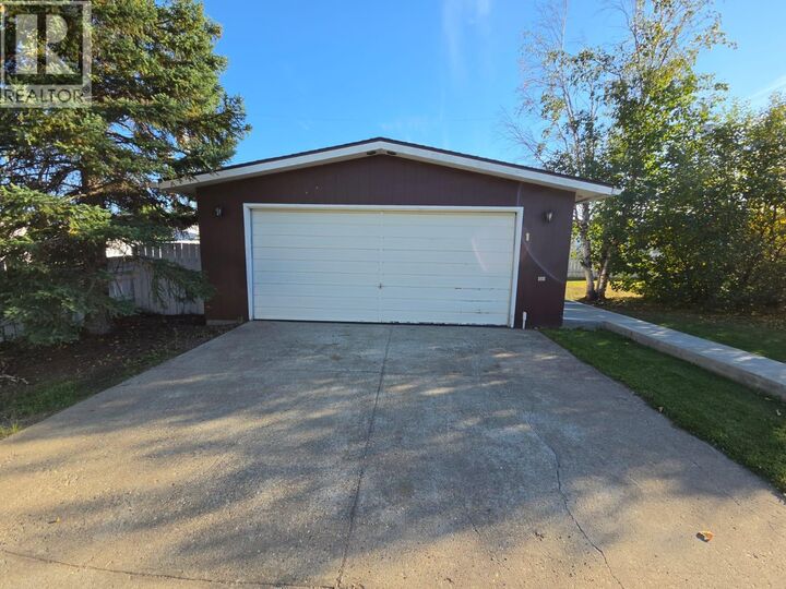 Property Photo:  1125 117 Avenue  BC V1G 3G8 