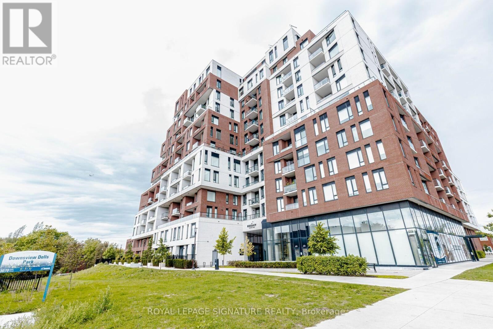 Property Photo:  3100 Keele Street 540  ON M3M 0E1 