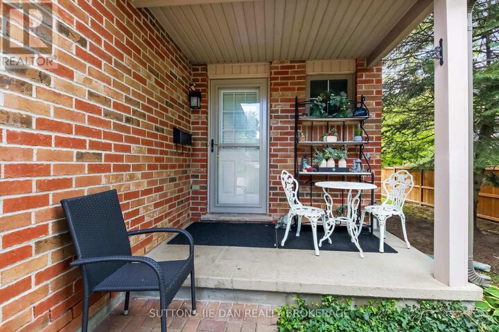 Property Photo: 505 Proudfoot Lane 1 ON N6H 5N9