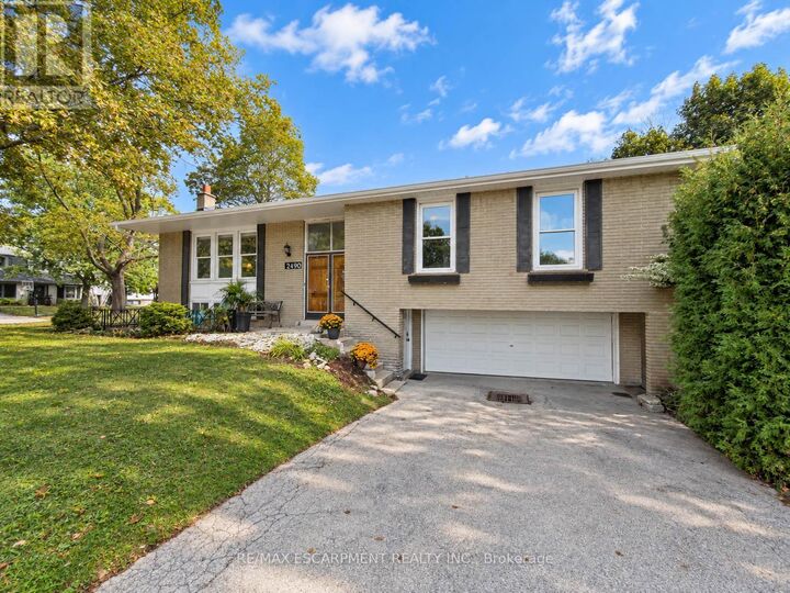 Property Photo:  2490 Yarmouth Crescent  ON L6L 2M8 