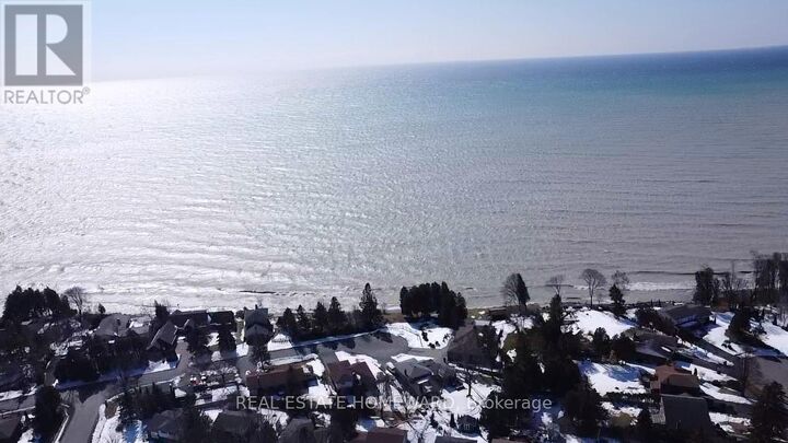 Property Photo: 21 Glen Watford Road ON K9A 4S4