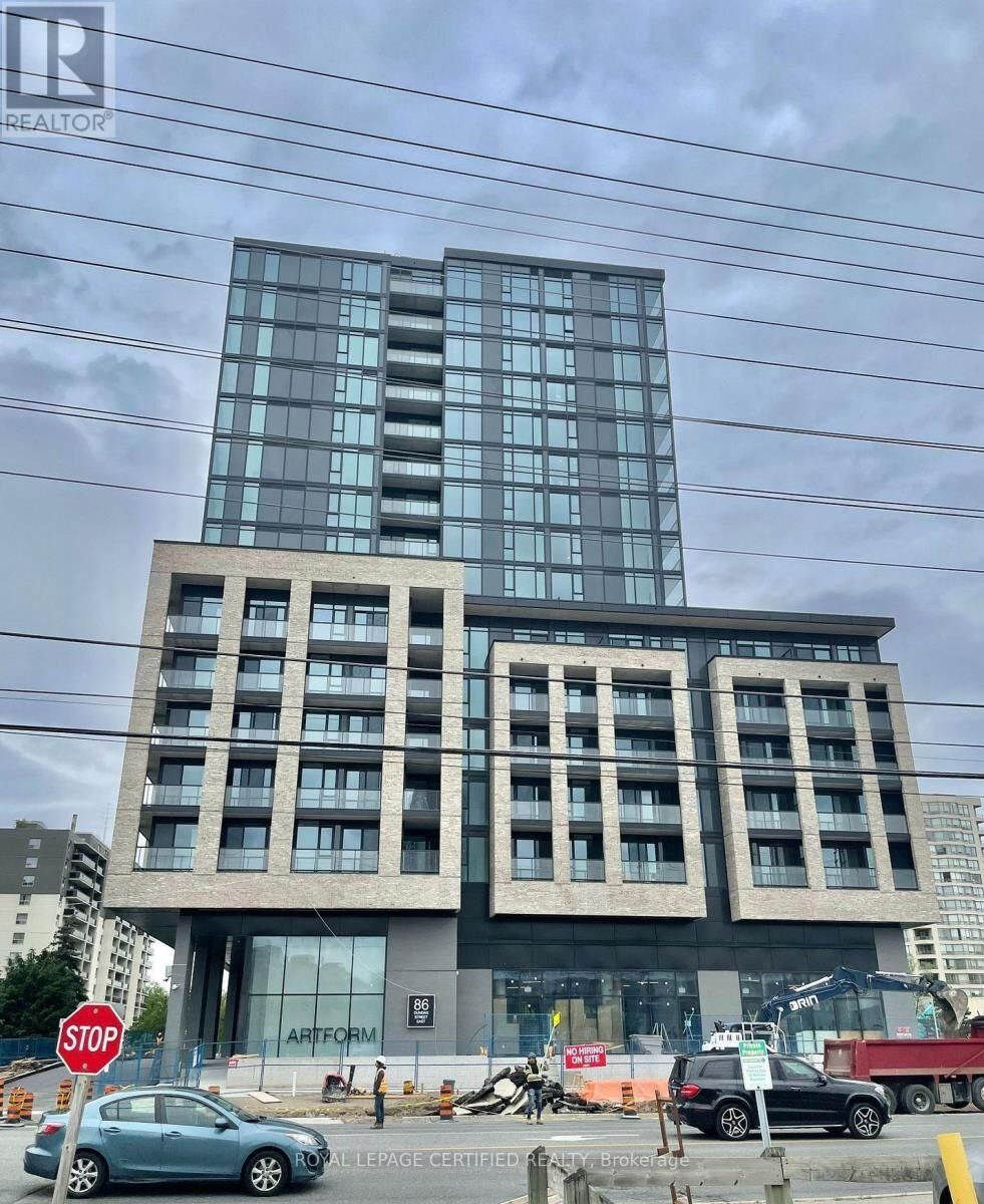 Property Photo:  86 Dundas Street East 302  ON L5A 0B1 