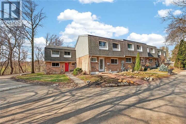Property Photo:  2050 Upper Middle Road 153  ON L7P 3R9 