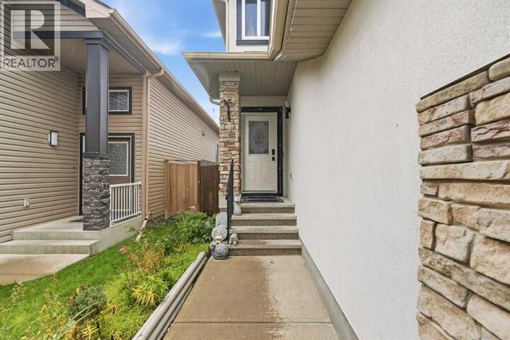 Property Photo:  126 Saddlecrest Way Northeast  AB T3J 5N2 