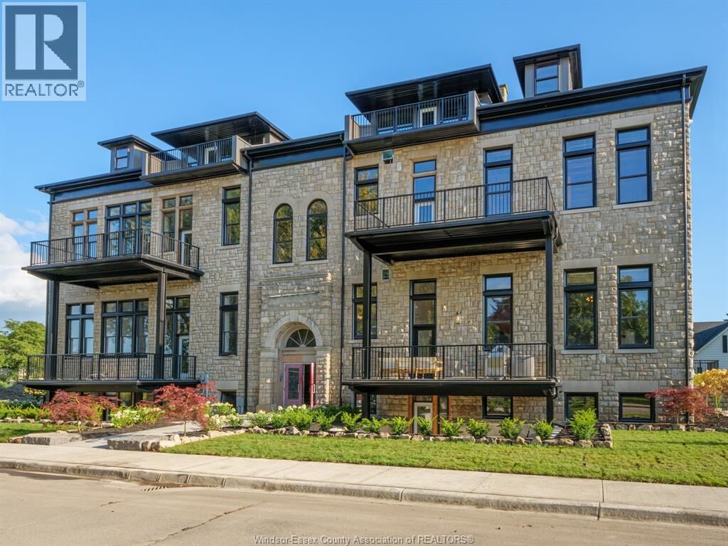 Property Photo:  247 Brock Street 403  ON N9V 2H4 