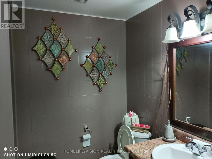 Property Photo: 6 Laurie Shepway ON M2J 1X6