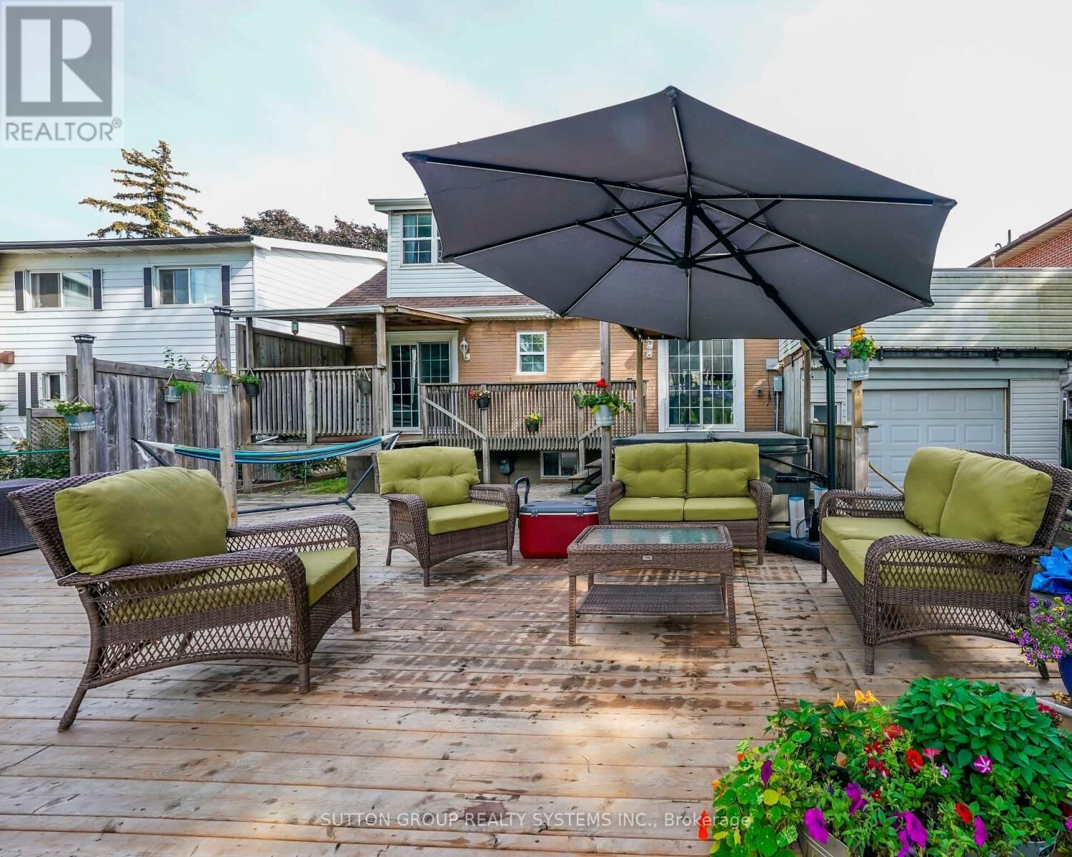 Property Photo:  684 Birchmount Road Upper  ON M1K 1R3 