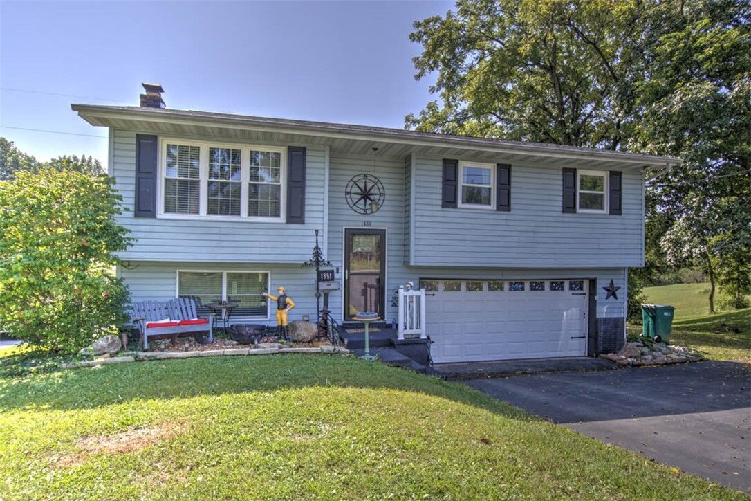 Property Photo: 1381 Highland Place IL 62526