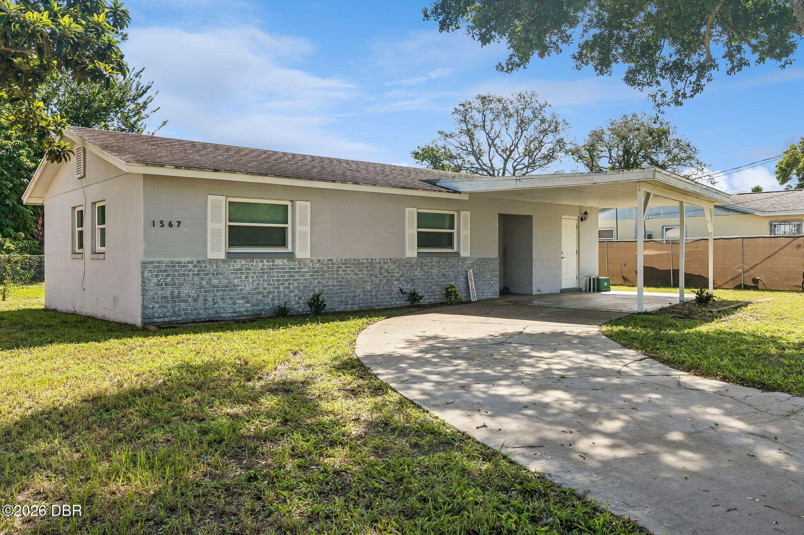 Property Photo:  1567 Derbyshire Road  FL 32117 