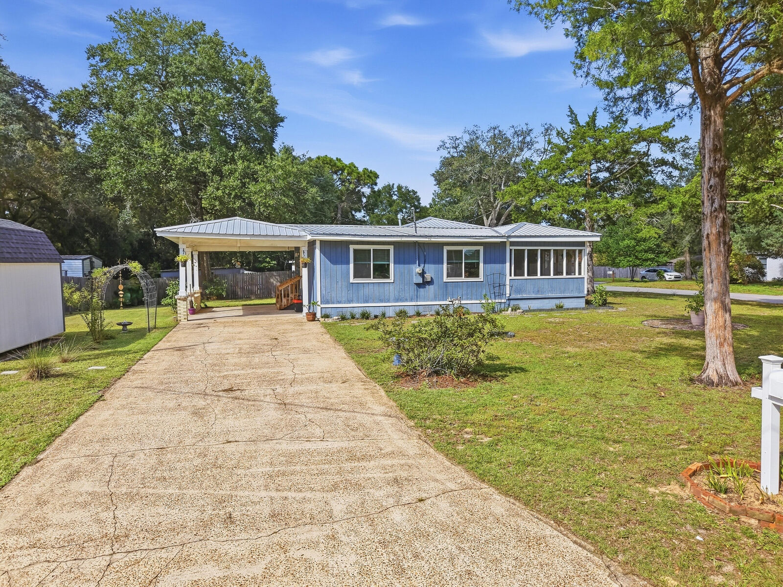 Property Photo:  234 Deer Street  FL 32578 
