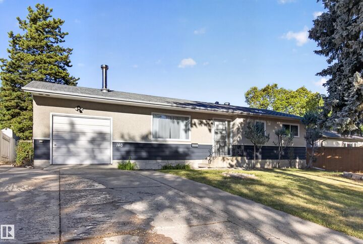 Property Photo:  140 Willow Street  AB T8A 1P2 