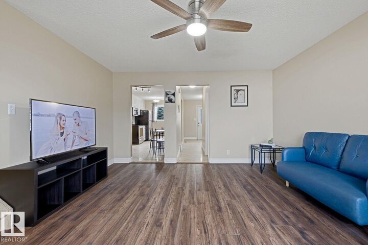 Property Photo: 11317 22 Avenue NW AB T6J 4V8