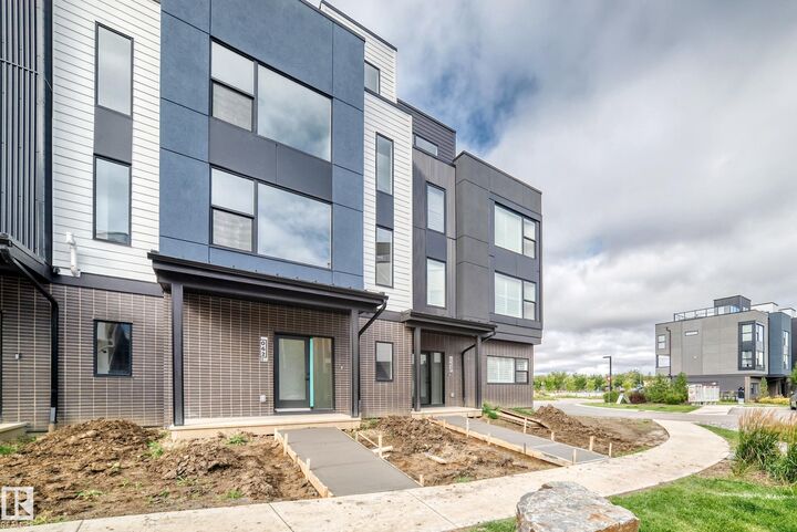 Property Photo:  5 Rondeau Drive 62  AB T8N 7X8 