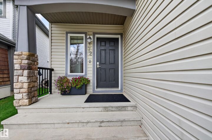 Property Photo:  72 Becker Crescent  AB T8L 0C1 