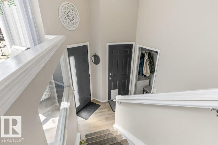 Property Photo:  20 Holly Place  AB T8N 6W7 