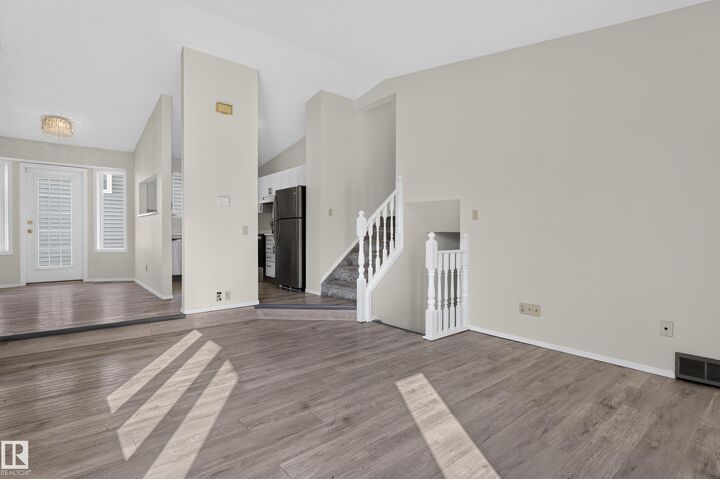 Property Photo:  3722 34A Avenue NW  AB T6L 4Z2 
