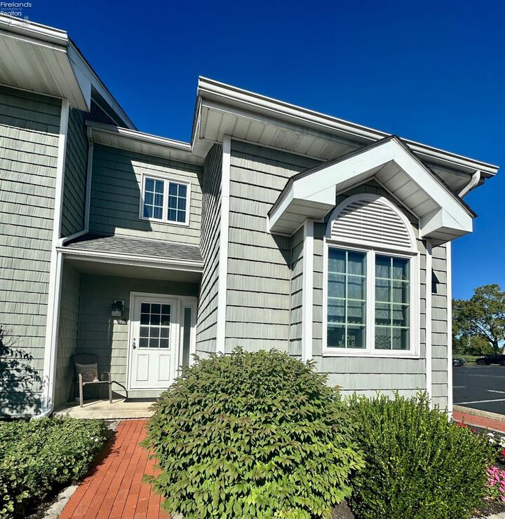Property Photo:  111 W Lakeshore 8F  OH 43423 