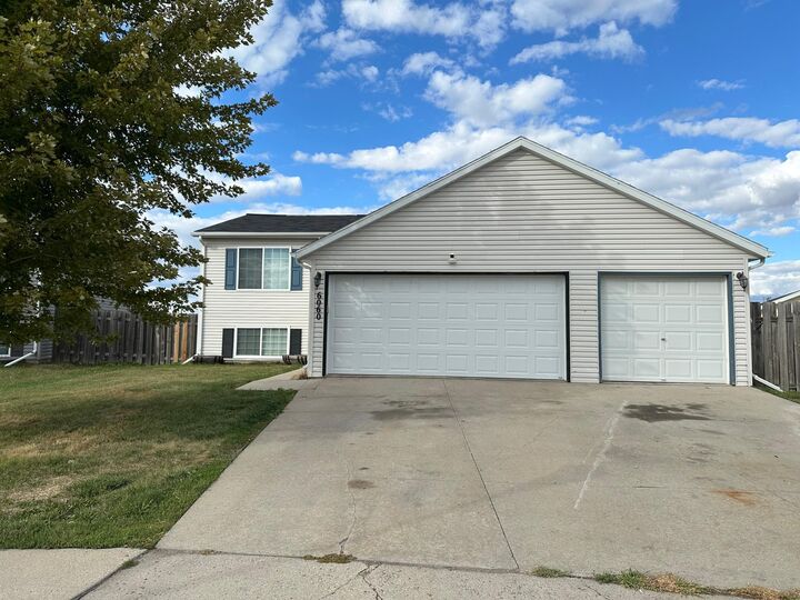 Property Photo:  6060 Bennett Court S  ND 58104 