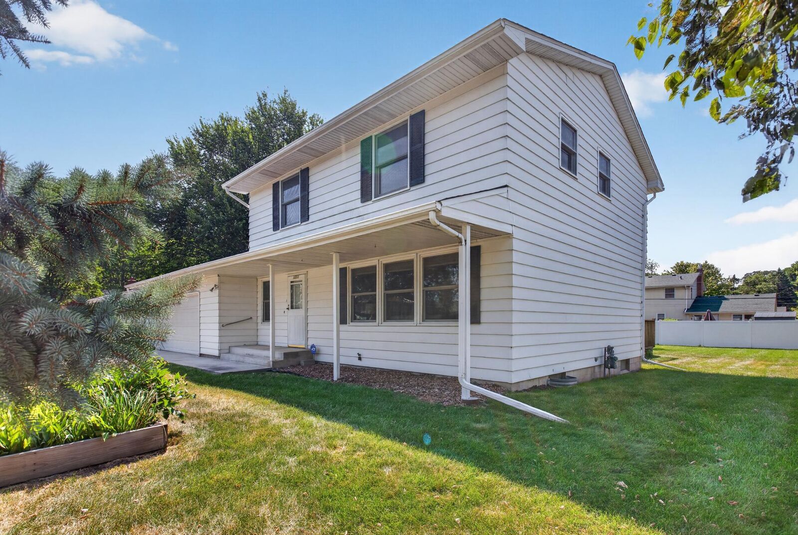 Property Photo:  1772 Eldridge Avenue W  MN 55113 