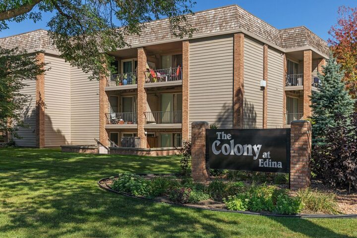 Property Photo:  6423 Colony Way  MN 55435 