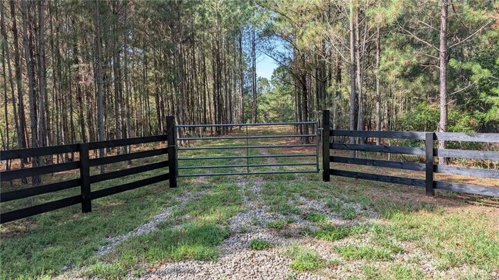Property Photo: 1158 Ballard Rd GA 30107