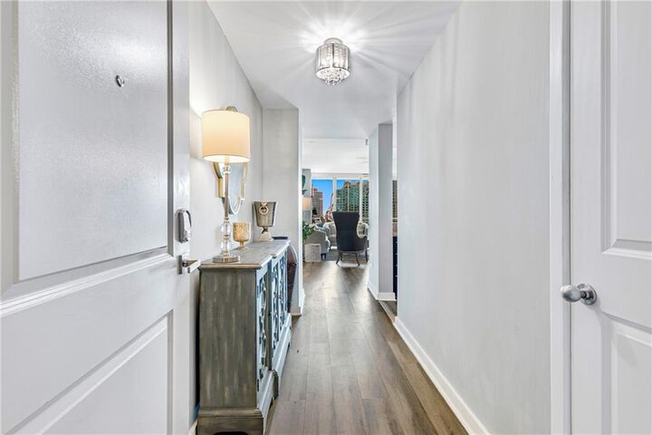 Property Photo: 3338 Peachtree Road NE 1507 GA 30326