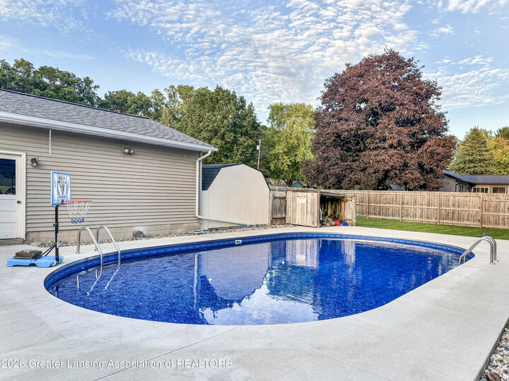 Property Photo: 1175 Ro Dic Don Drive MI 48820