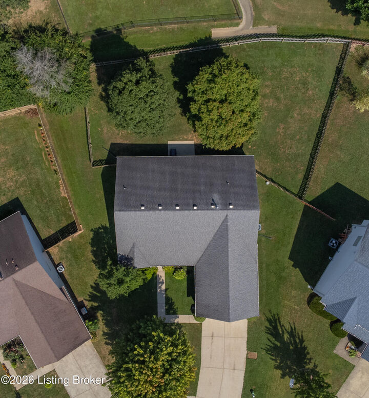 Property Photo:  10815 Silvermoon Ct  KY 40241 