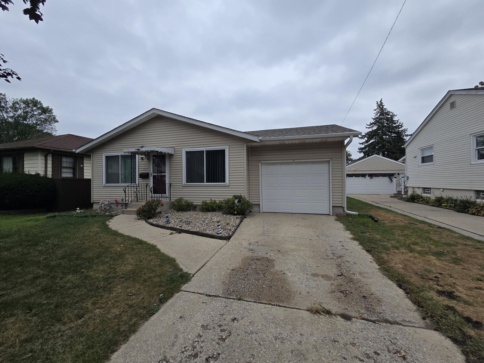 Property Photo:  1125 170th Street  IN 46324 
