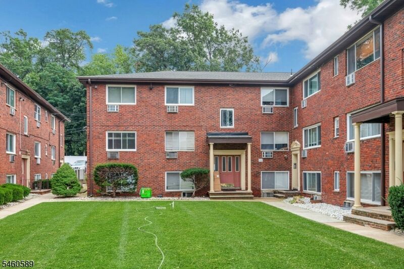 Property Photo:  378 Valley St A2  NJ 07079 