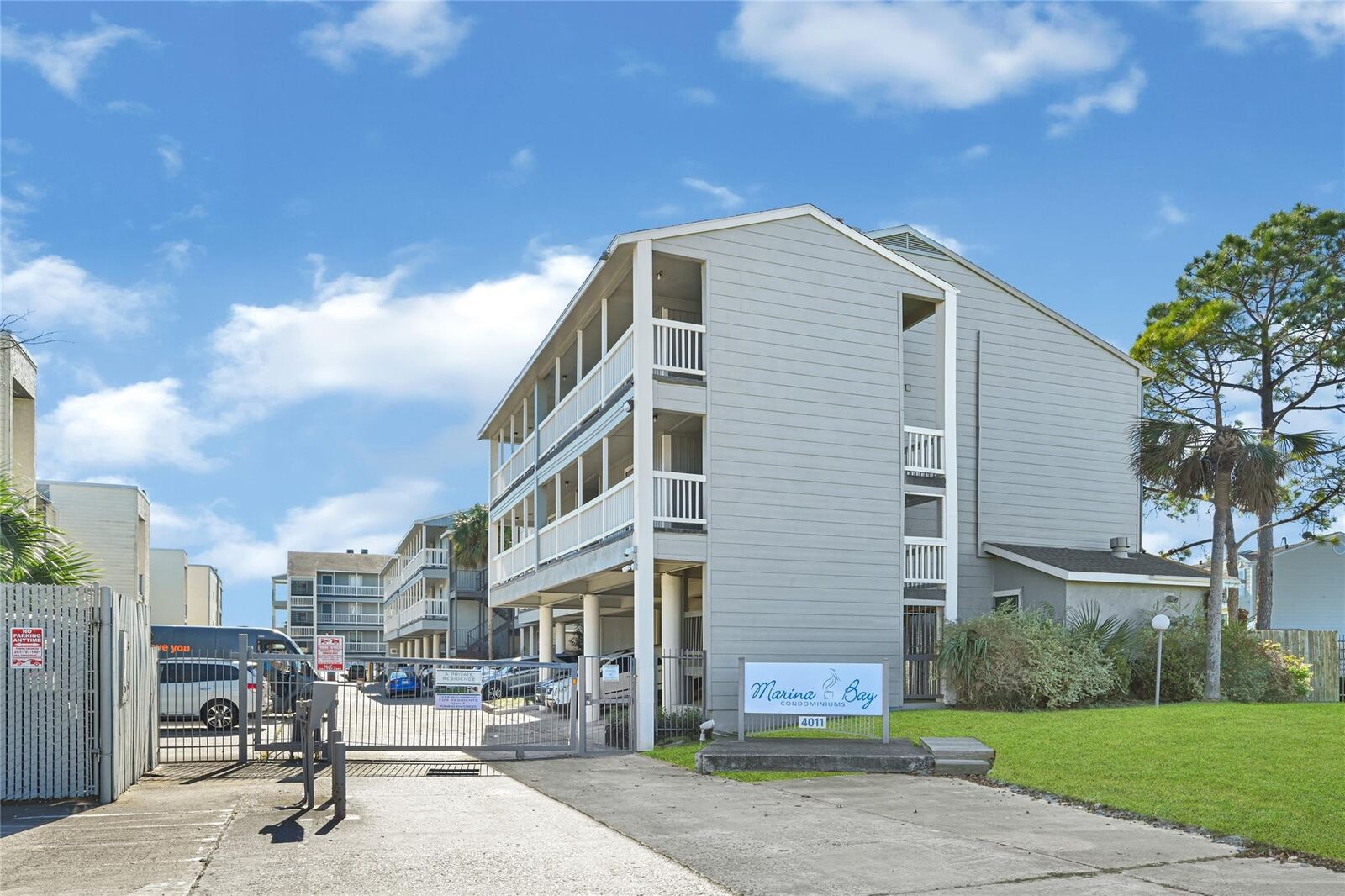 Property Photo: 4011 Nasa Rd 1 406 TX 77586