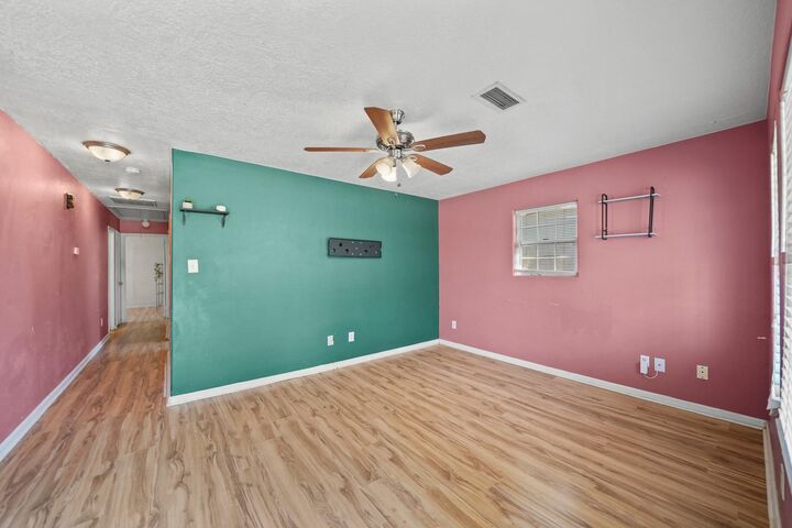 Property Photo: 1704 Pannell Street TX 77020